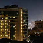 A Spacious 1 Bedroom Apartment In Garden City
